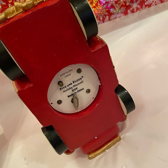 Fitz and Floyd Santa in Car Mobile Musical - Picture 13 of 14